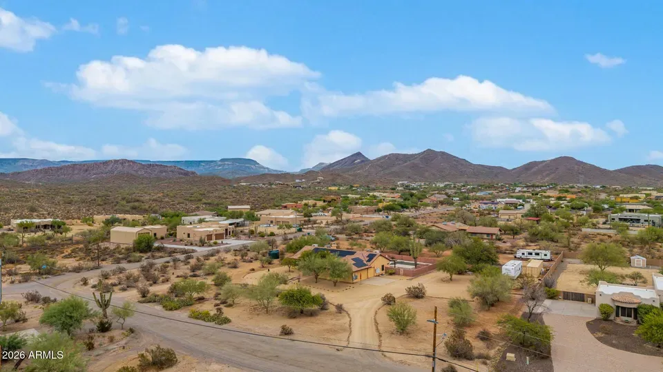 4 Bed 3 Bath Traditional Suburban Family Home in Phoenix, AZ - 4