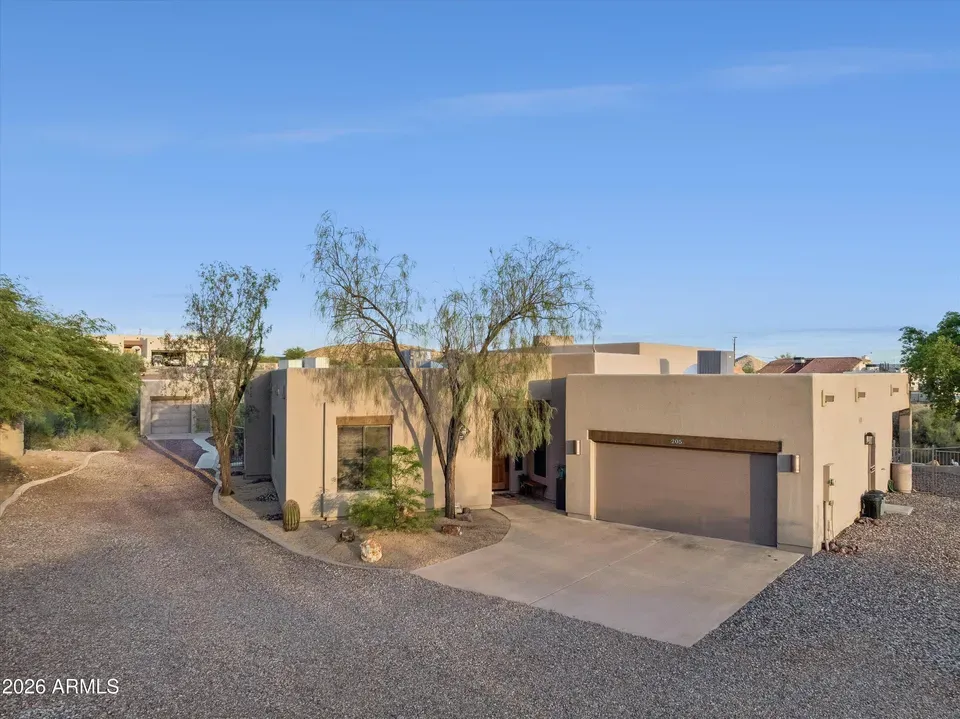 4 Bed 3 Bath Traditional Suburban Family Home in Phoenix, AZ - 5