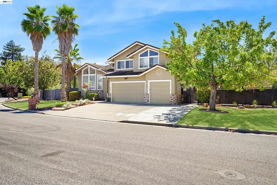 4 Bed 3 Bath Traditional Suburban Family Home in San Jose, CA - 5