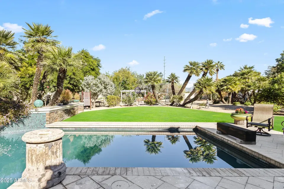 4 Bed 3 Bath Traditional Suburban Family Home in Scottsdale, AZ - 2