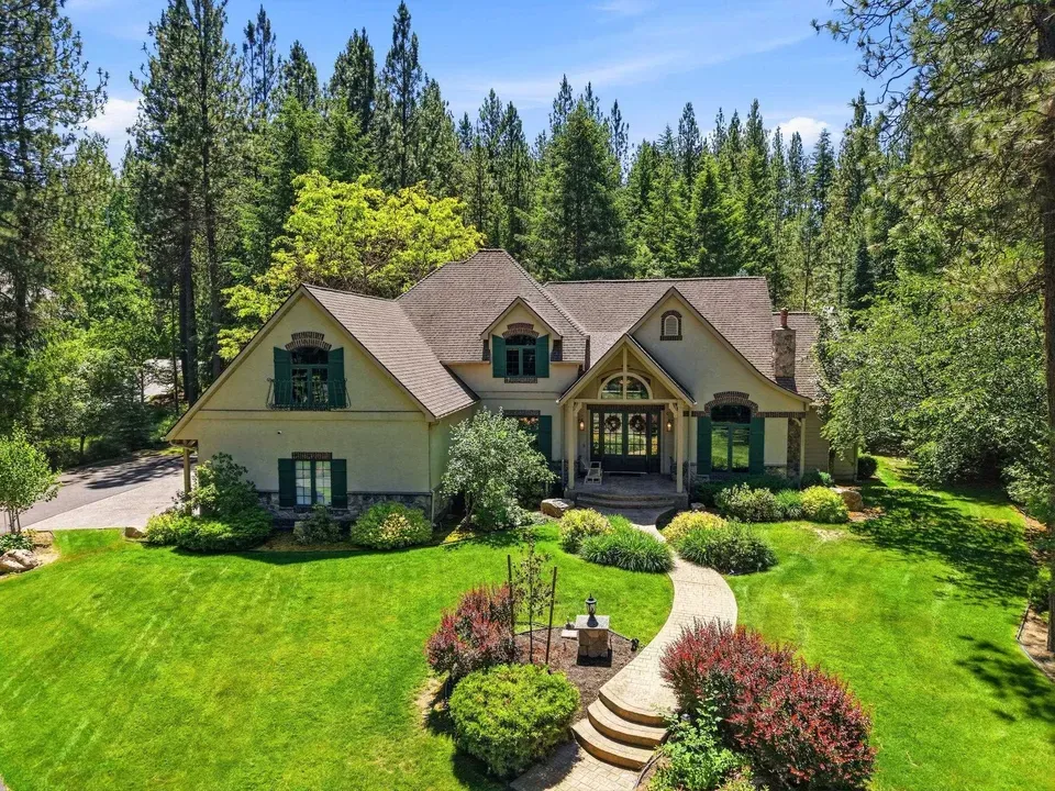 4 Bed 3 Bath Traditional Suburban Family Home in Spokane, WA - 1
