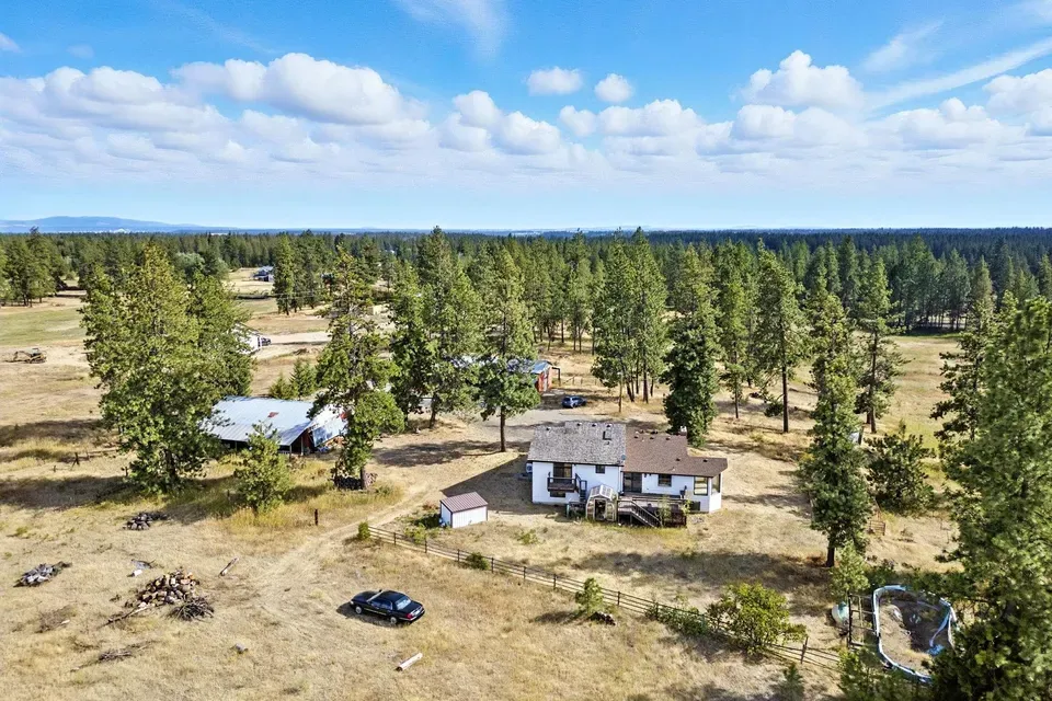 4 Bed 3 Bath Traditional Suburban Family Home in Spokane, WA - 2