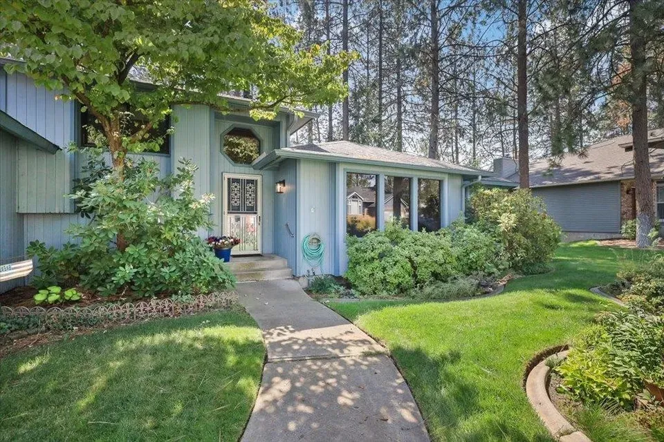4 Bed 3 Bath Traditional Suburban Family Home in Spokane, WA - 4