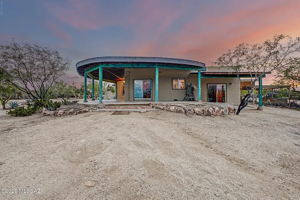 4 Bed 3 Bath Traditional Suburban Family Home in Tucson, AZ - 3