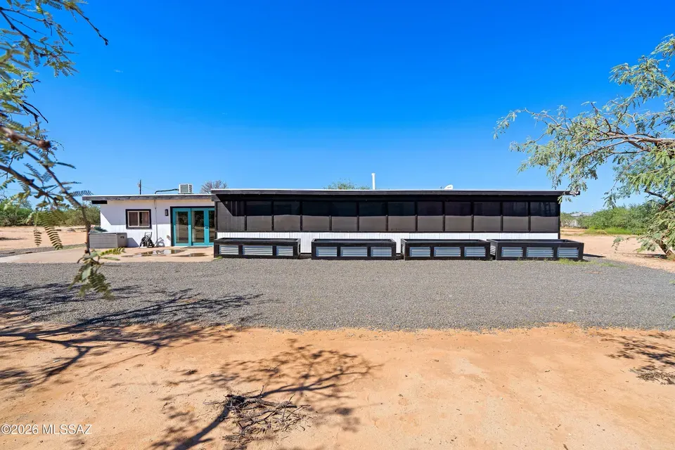 4 Bed 3 Bath Traditional Suburban Family Home in Tucson, AZ - 3
