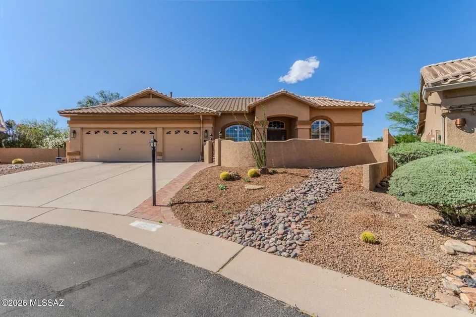4 Bed 3 Bath Traditional Suburban Family Home in Tucson, AZ - 3