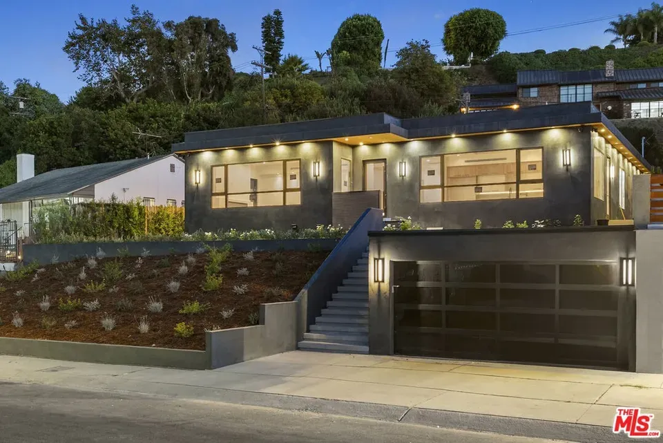 4 Bed 4 Bath Classic Historic Era Home in Los Angeles, CA - 5