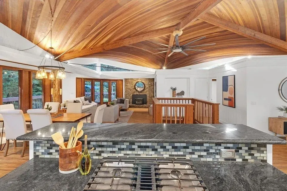 4 Bed 4 Bath Contemporary High-Rise Condo in Santa Cruz, CA - 3