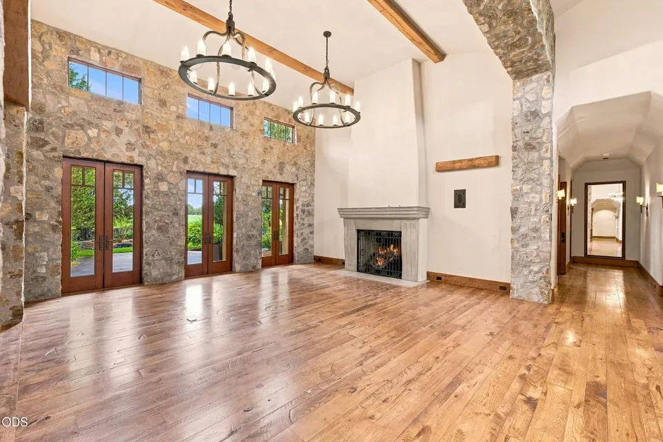 4 Bed 4 Bath Established Contemporary Home in Bend, OR - 5