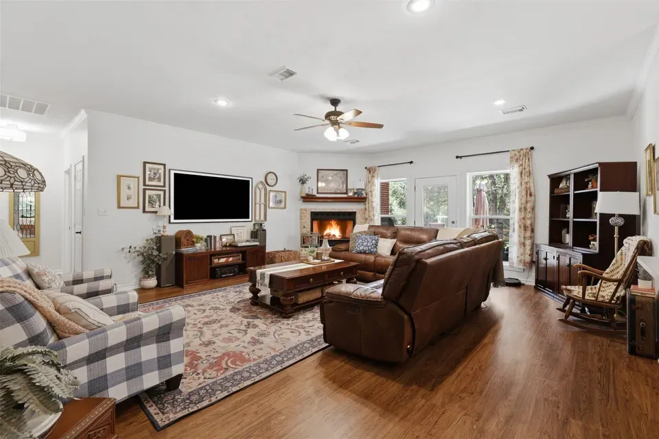 4 Bed 4 Bath Established Contemporary Home in College Station, TX - 5