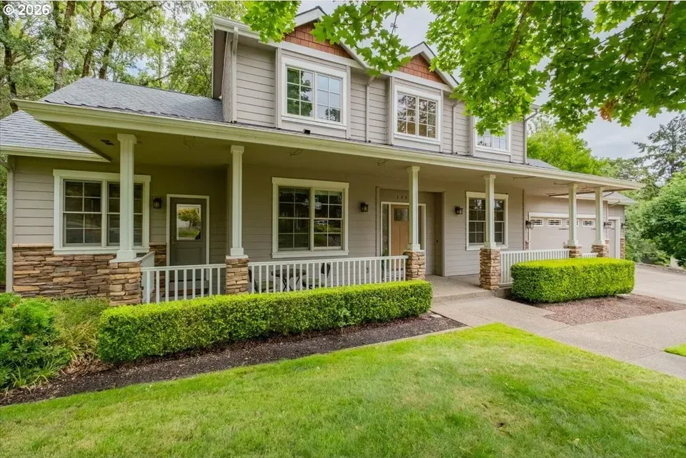 4 Bed 4 Bath Established Contemporary Home in Corvallis, OR