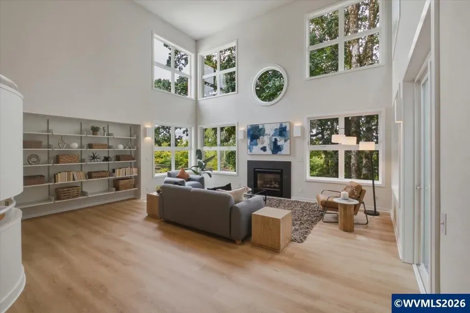 4 Bed 4 Bath Established Contemporary Home in Corvallis, OR - 3