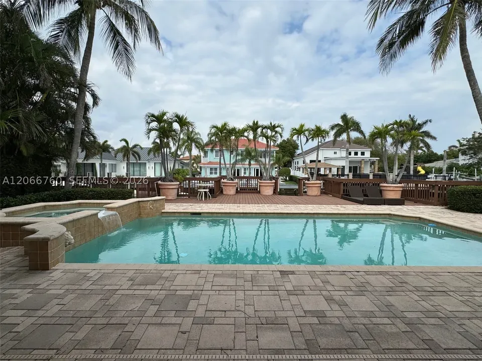 4 Bed 4 Bath Established Contemporary Home in Hollywood, FL - 4