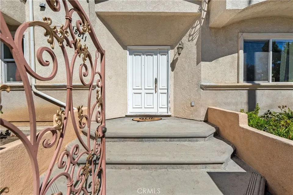 4 Bed 4 Bath Established Contemporary Home in Los Angeles, CA - 4