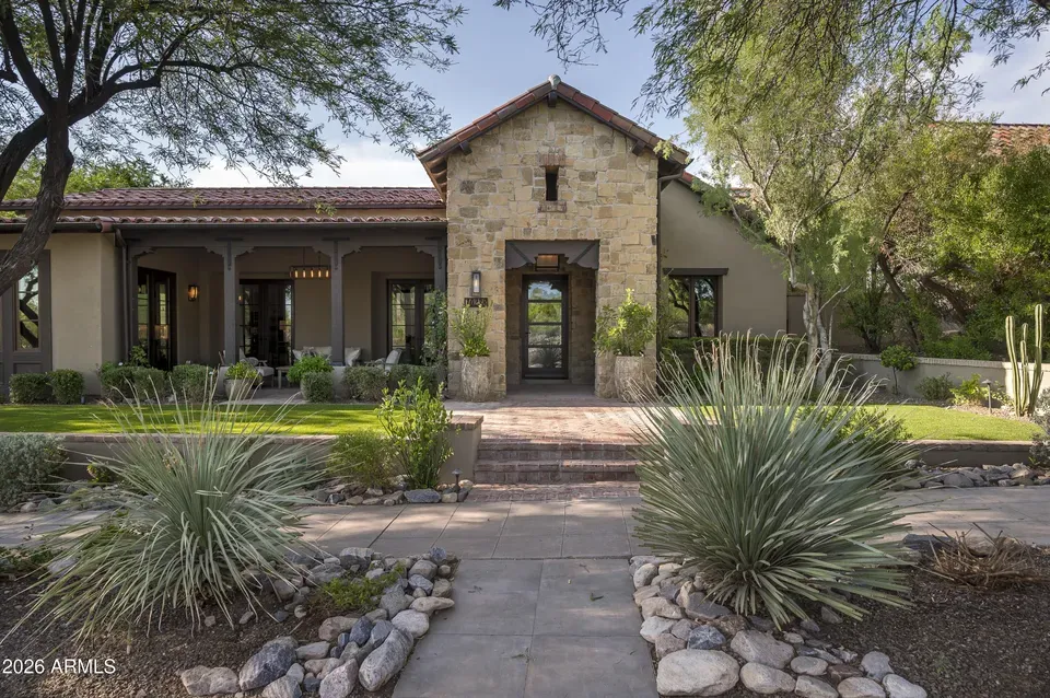 4 Bed 4 Bath Established Contemporary Home in Scottsdale, AZ - 1