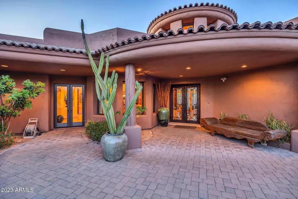 4 Bed 4 Bath Established Contemporary Home in Scottsdale, AZ - 2