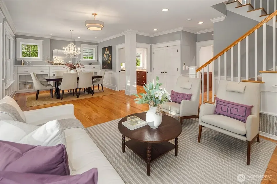 4 Bed 4 Bath Established Contemporary Home in Seattle, WA - 4