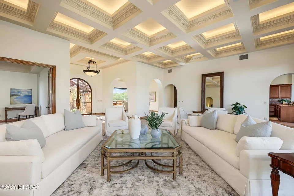 4 Bed 4 Bath Established Contemporary Home in Tucson, AZ - 2