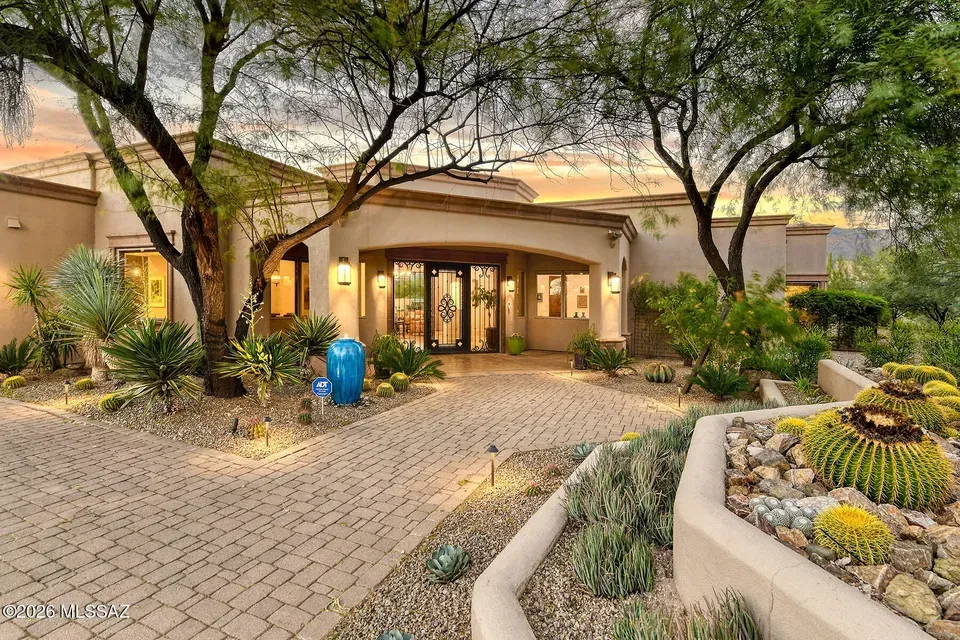 4 Bed 4 Bath Established Contemporary Home in Tucson, AZ - 4