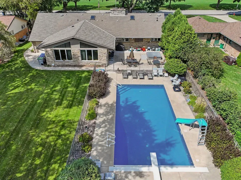4 Bed 4 Bath Established Mid-Century Residence in Milwaukee, WI - 1