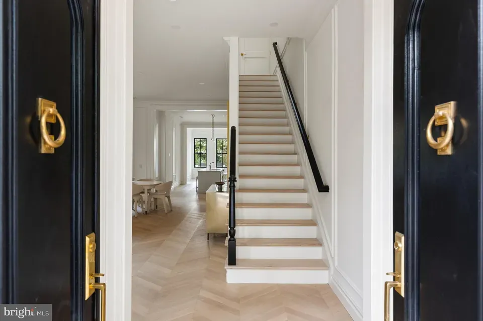 4 Bed 4 Bath Established Multi-Level Townhouse in Washington, DC - 4