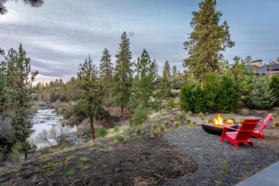 4 Bed 4 Bath Modern Architectural Estate in Bend, OR - 3
