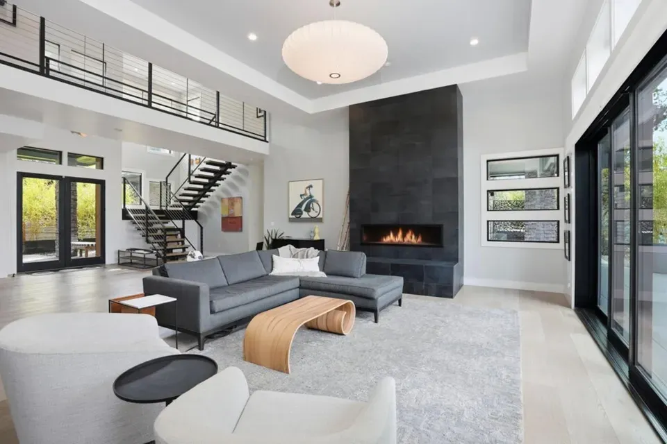 4 Bed 4 Bath Modern Architectural Estate in Bend, OR - 5
