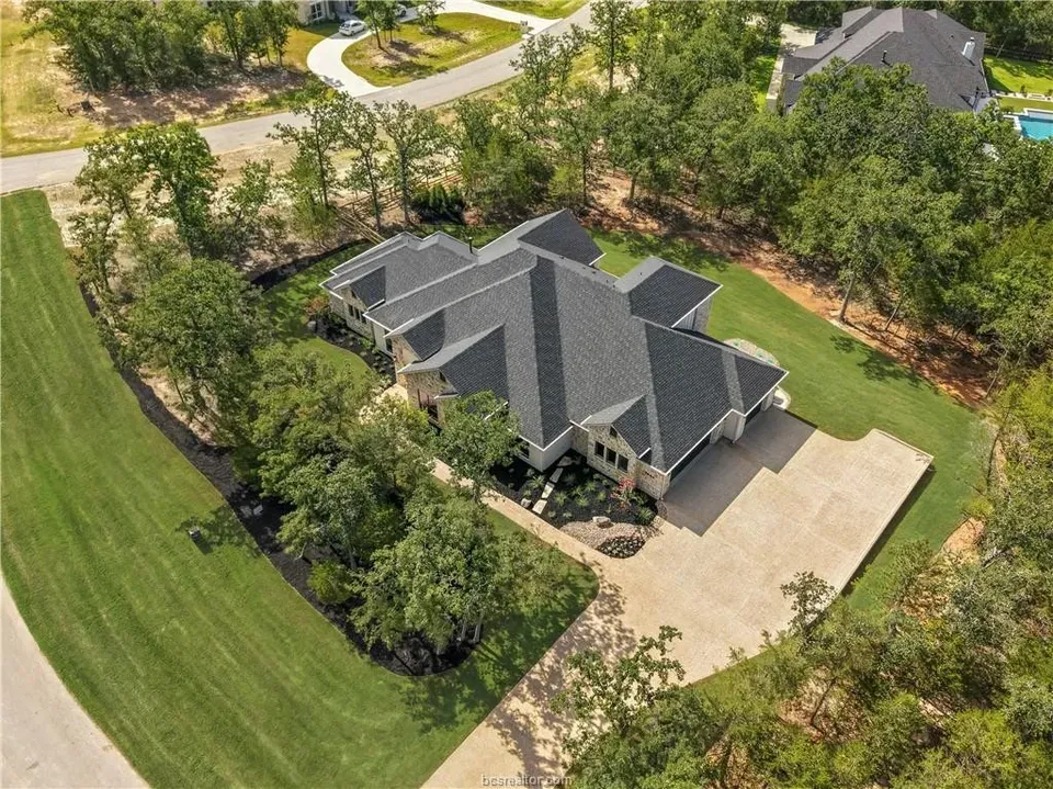 4 Bed 4 Bath Modern Architectural Estate in College Station, TX - 1