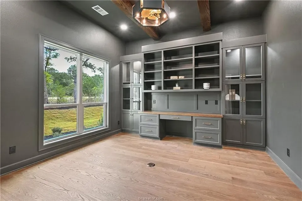 4 Bed 4 Bath Modern Architectural Estate in College Station, TX - 5