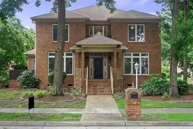 4 Bed 4 Bath Modern Contemporary Residence in Chesapeake, VA - 1