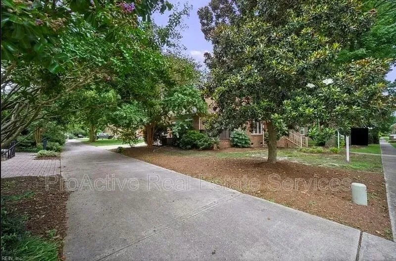 4 Bed 4 Bath Modern Contemporary Residence in Chesapeake, VA - 5