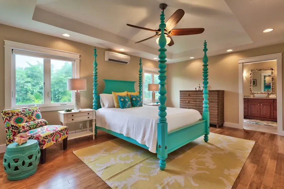 4 Bed 4 Bath Modern Contemporary Residence in Kailua, HI