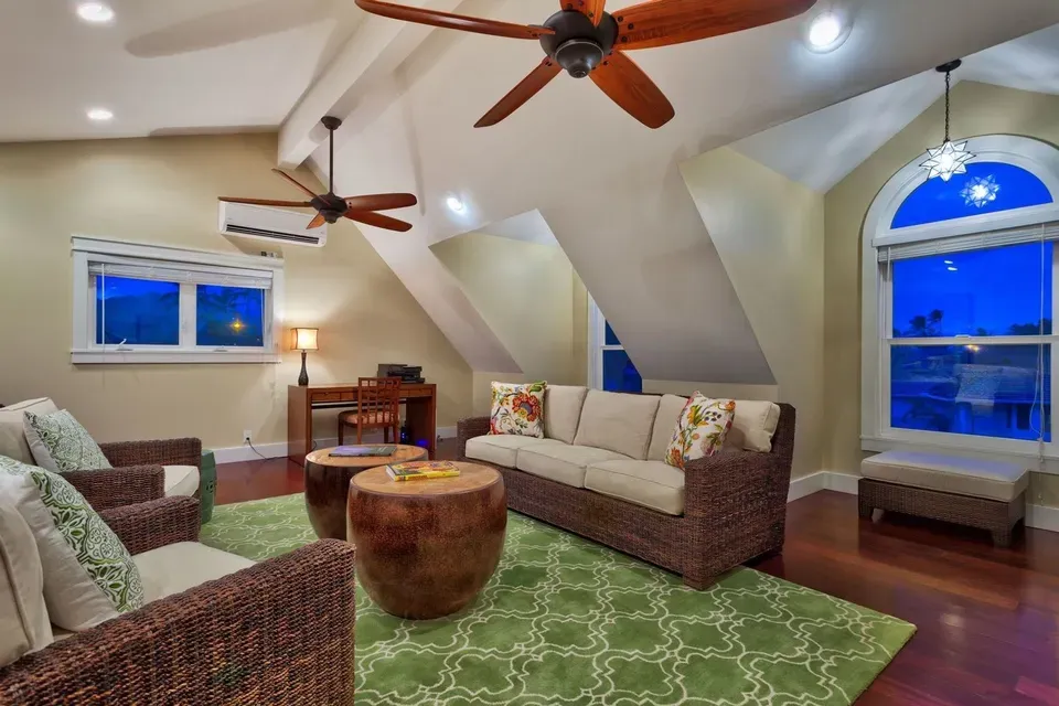 4 Bed 4 Bath Modern Contemporary Residence in Kailua, HI - 2