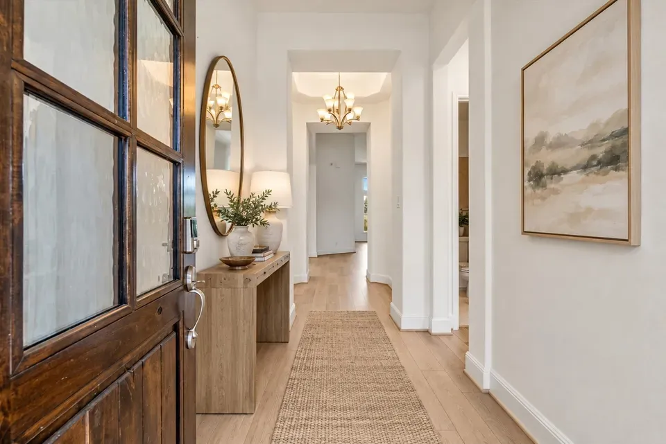 4 Bed 4 Bath Modern Contemporary Residence in League City, TX - 2