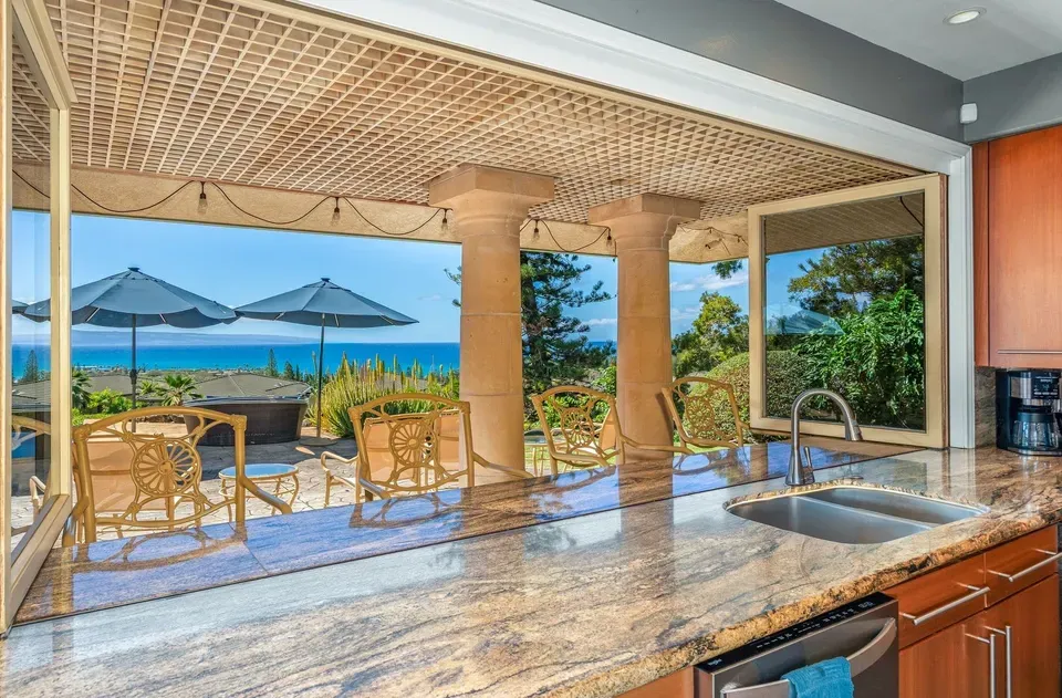 4 Bed 4 Bath Modern Contemporary Residence in Maui, HI - 3