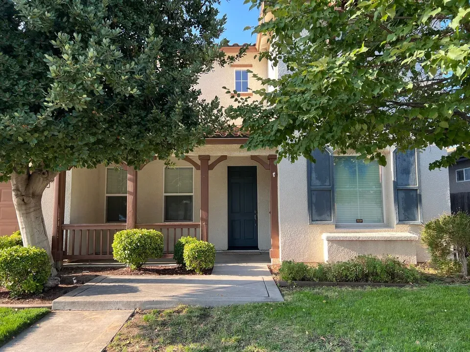 4 Bed 4 Bath Modern Contemporary Residence in Modesto, CA - 5