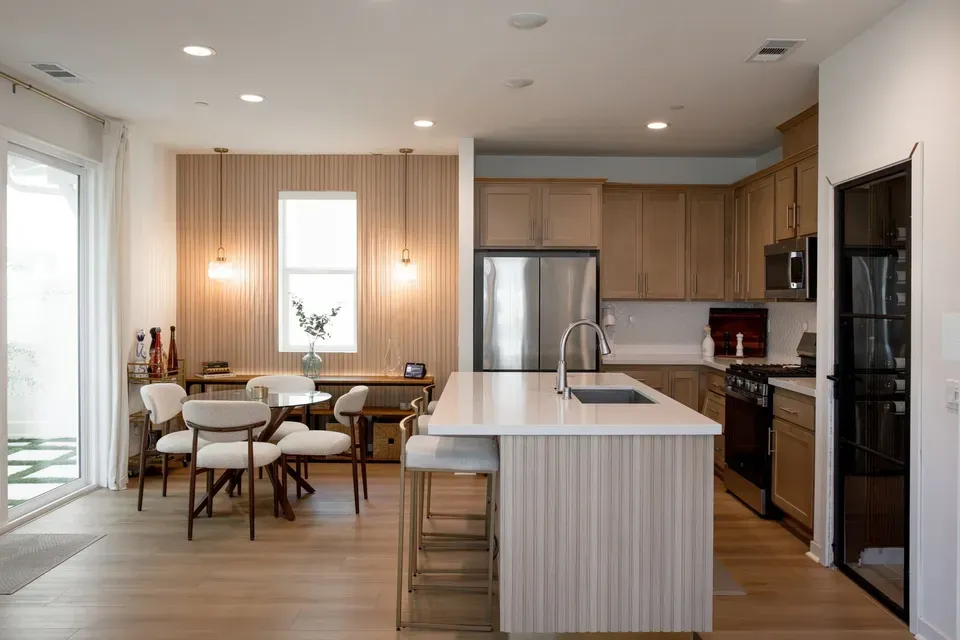 4 Bed 4 Bath Modern Contemporary Residence in Temecula, CA - 3