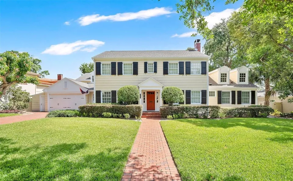 4 Bed 4 Bath Modern Farmhouse in Orlando, FL