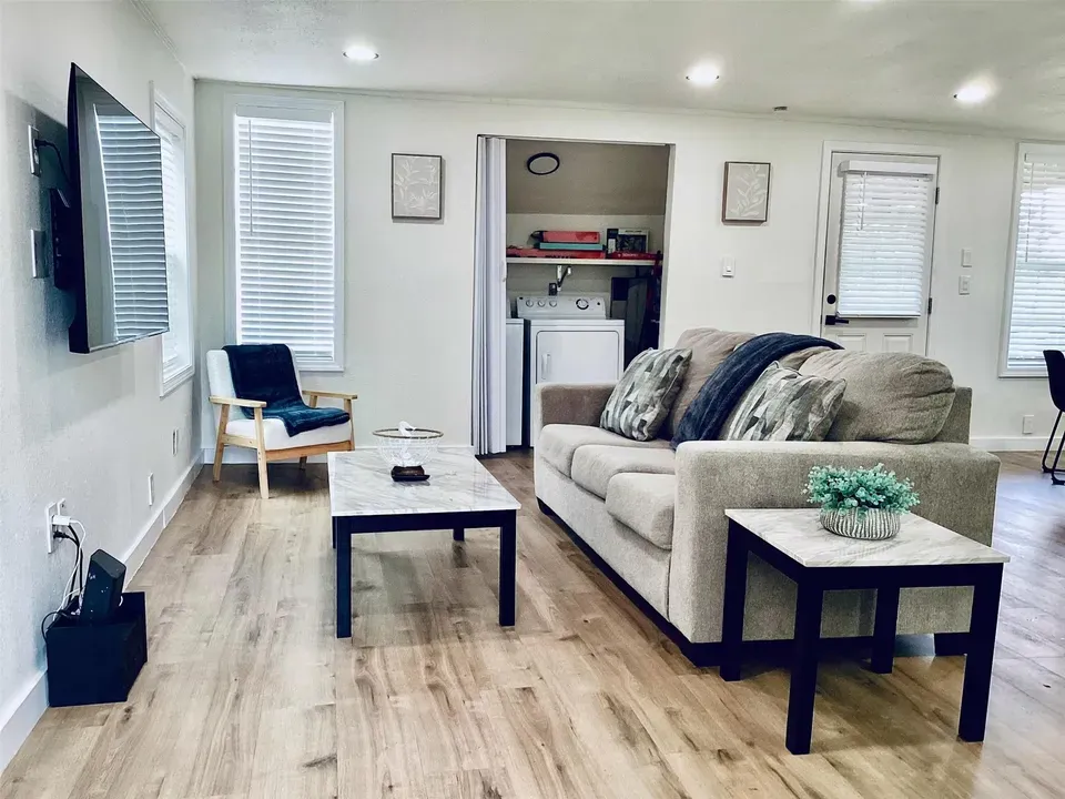 4 Bed 4 Bath Multi-Unit Residential Property in League City, TX - 2