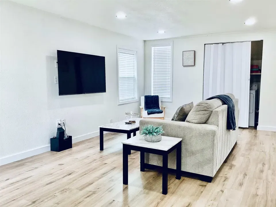4 Bed 4 Bath Multi-Unit Residential Property in League City, TX - 3