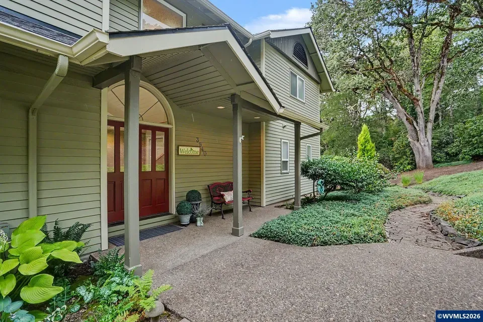 4 Bed 4 Bath Traditional Suburban Family Home in Corvallis, OR - 4