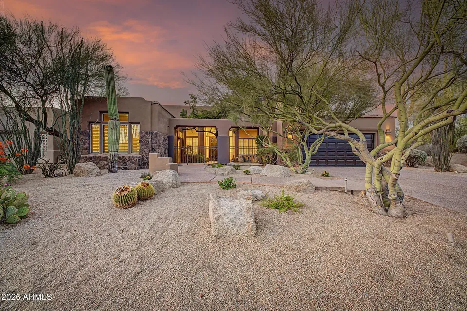 4 Bed 4 Bath Traditional Suburban Family Home in Scottsdale, AZ - 1