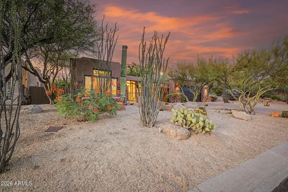 4 Bed 4 Bath Traditional Suburban Family Home in Scottsdale, AZ - 4