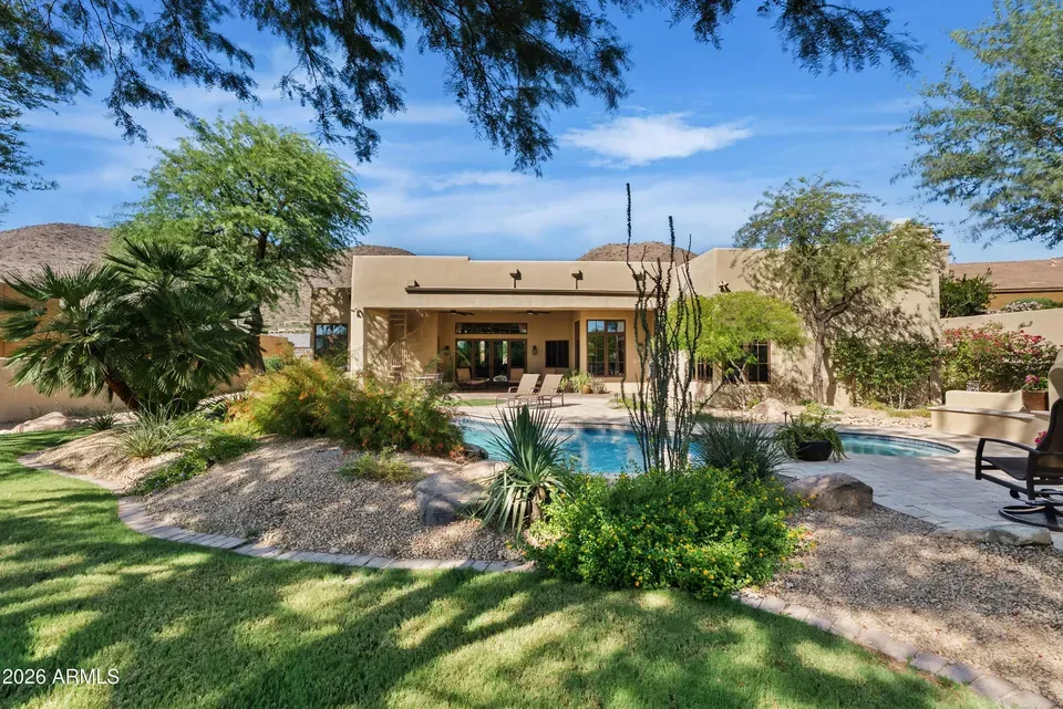 4 Bed 4 Bath Traditional Suburban Family Home in Scottsdale, AZ - 2