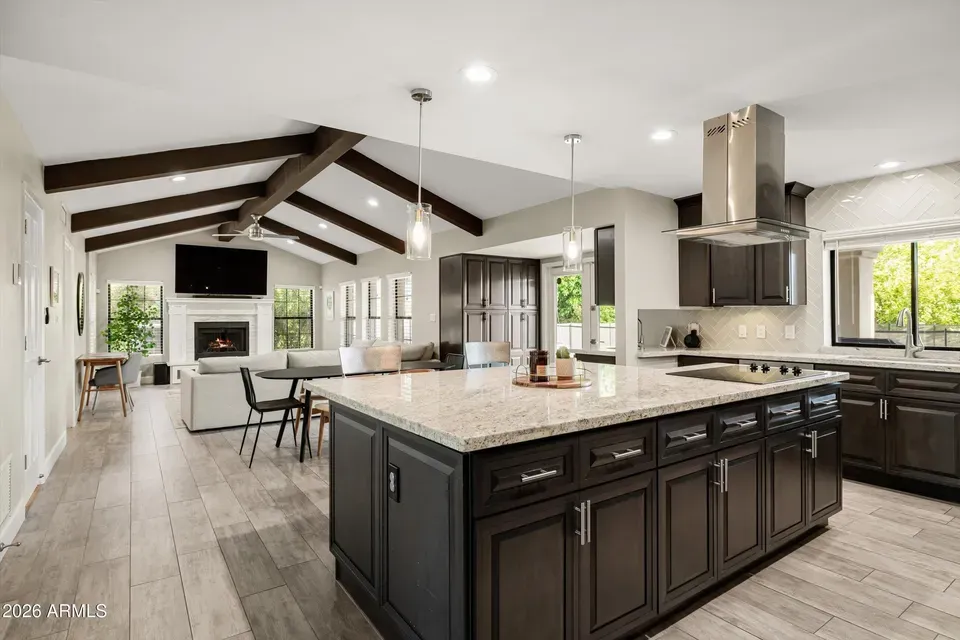 4 Bed 4 Bath Traditional Suburban Family Home in Scottsdale, AZ - 3