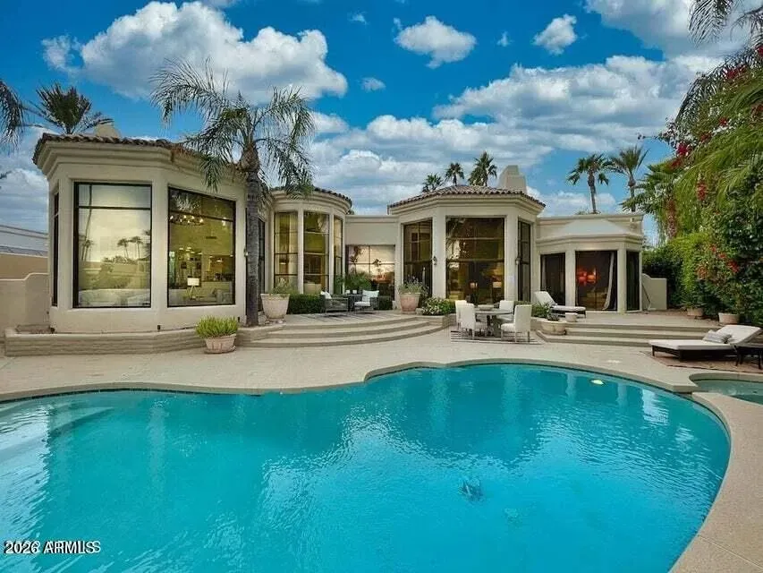4 Bed 4 Bath Traditional Suburban Family Home in Scottsdale, AZ - 4