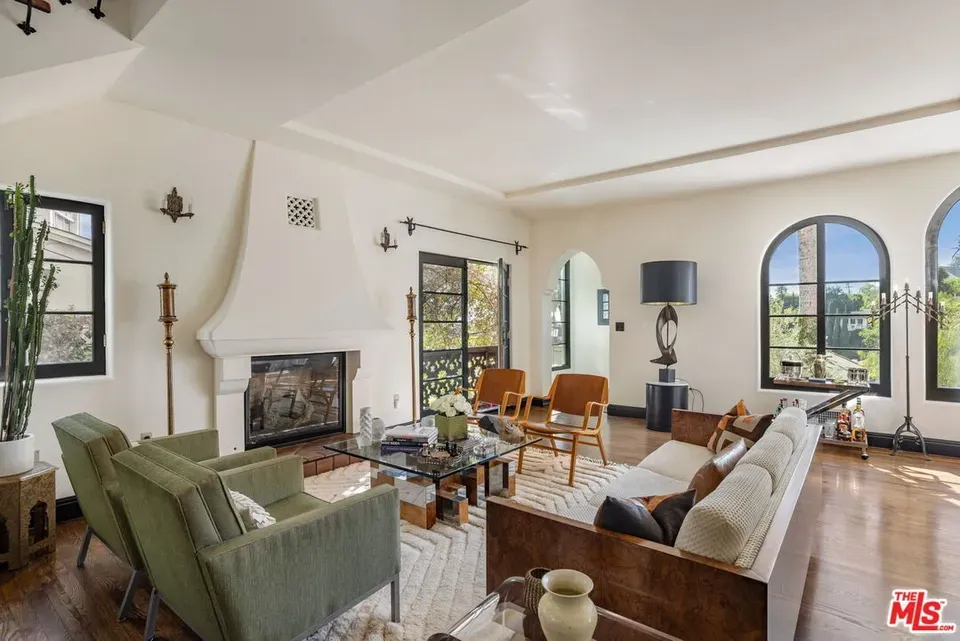 4 Bed 5 Bath Classic Historic Era Home in Los Angeles, CA