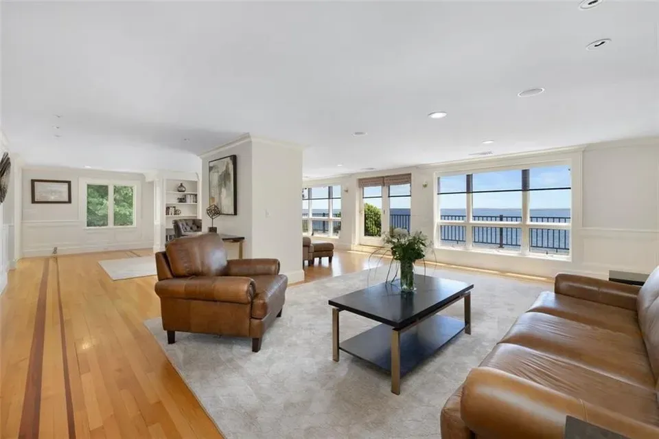 4 Bed 5 Bath Established Mid-Century Residence in Warwick, RI - 4