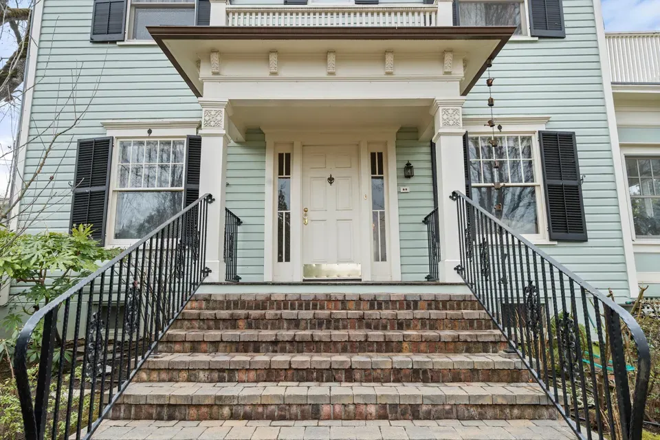 5 Bed 1 Bath Classic Historic Era Home in Medford, OR - 3