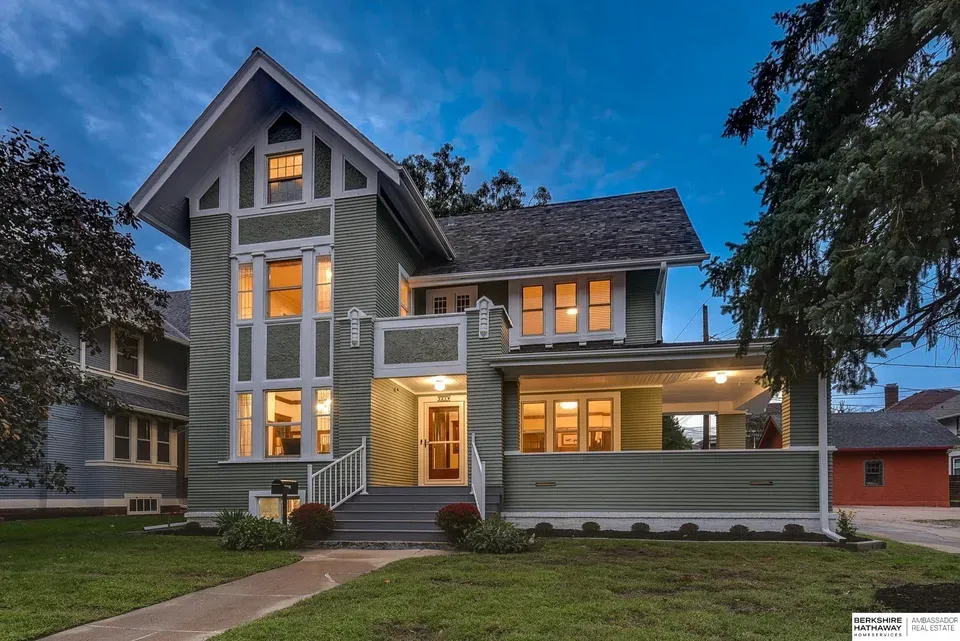 5 Bed 1 Bath Classic Historic Era Home in Omaha, NE